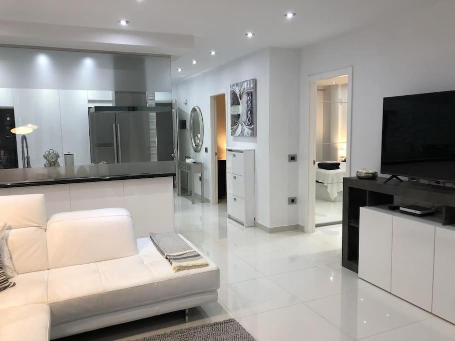 Apartamento Con Impresionantes Vistas Y Piscina Адехе Екстериор снимка