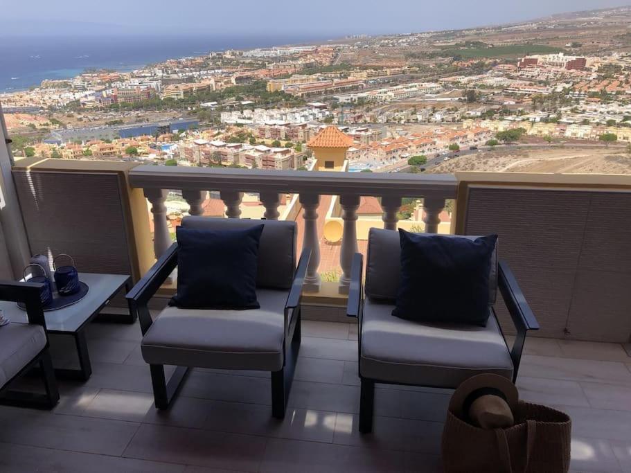 Apartamento Con Impresionantes Vistas Y Piscina Адехе Екстериор снимка