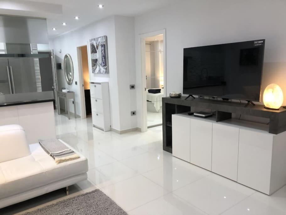 Apartamento Con Impresionantes Vistas Y Piscina Адехе Екстериор снимка