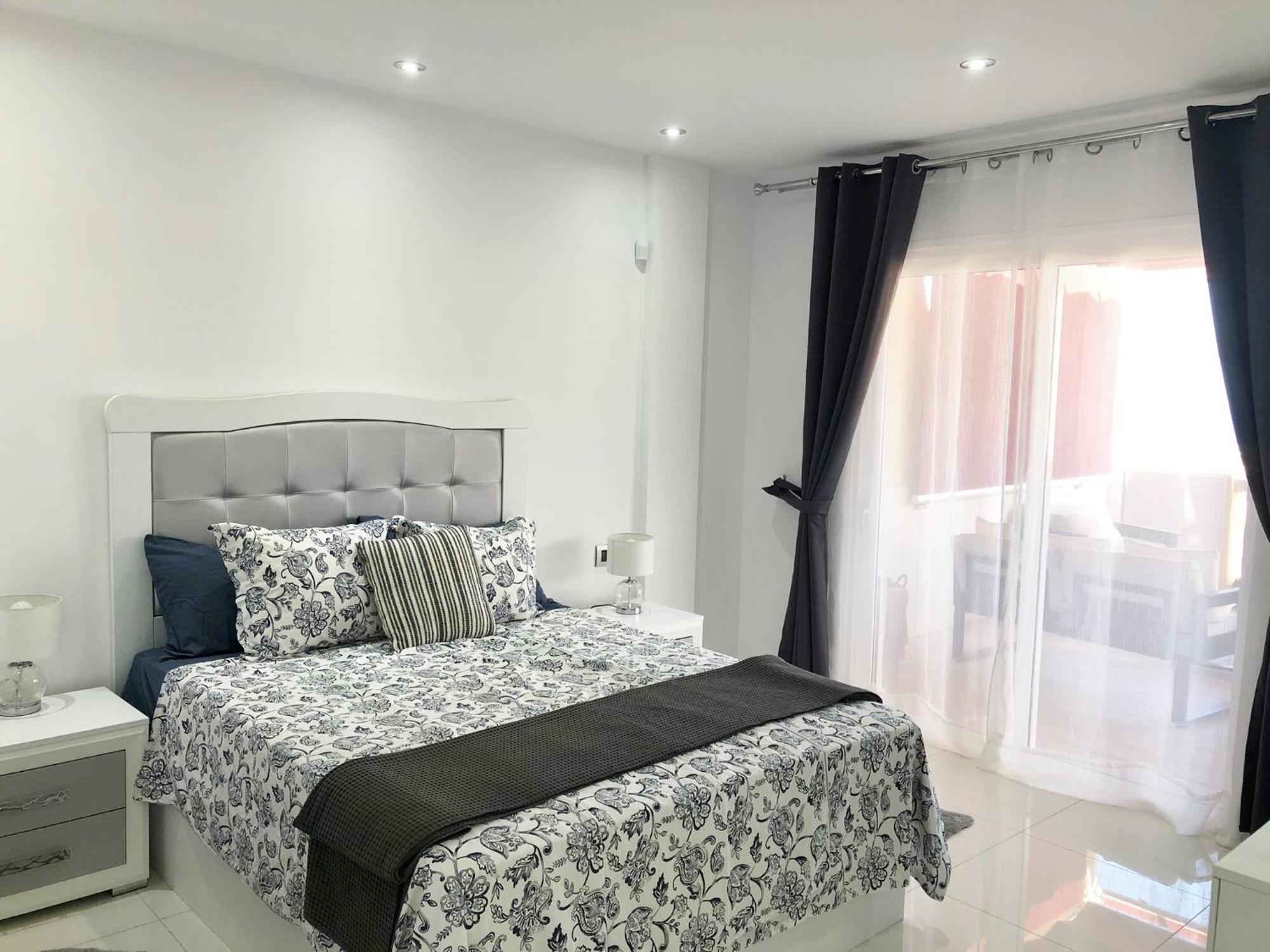 Apartamento Con Impresionantes Vistas Y Piscina Адехе Екстериор снимка